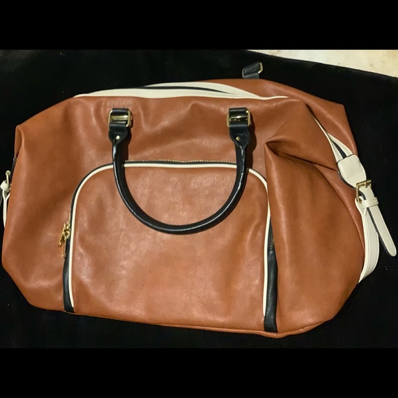 Travel Duffle - Picture 2 of 3